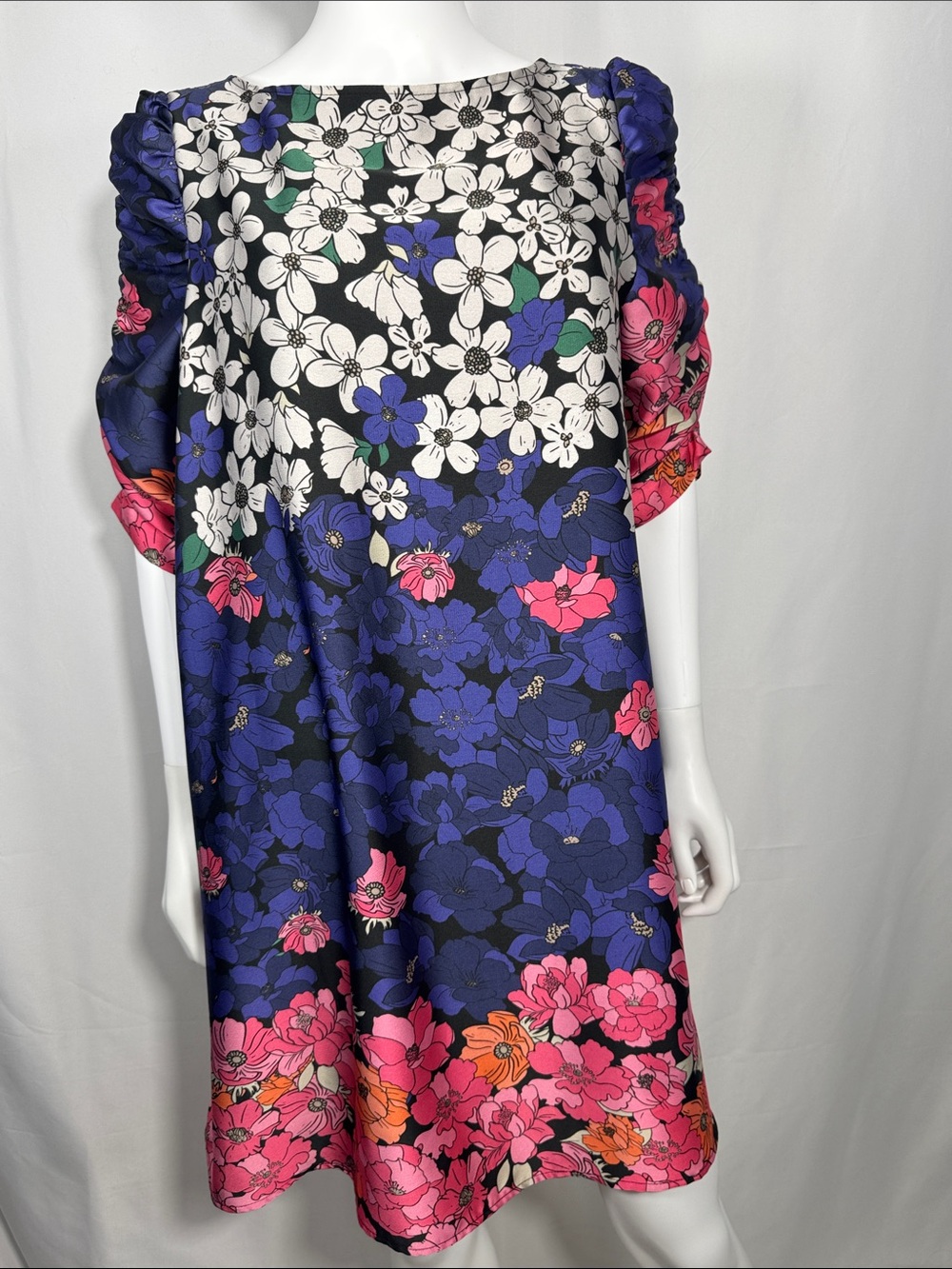 Vilagallo Floral Ombre Shift Dress Multi-Color Size 42 US 8/10 Pristine
